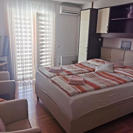 Apartments Ivi Vir Dış mekan fotoğraf
